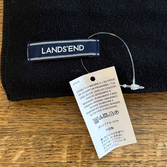 New Lands' End Classic Black Wrap Fleece Scarf. Unisex Soft and Cozy - Picture 2 of 4